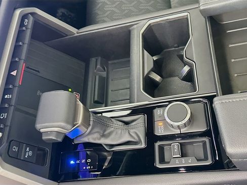 Used 2025 Toyota Tundra Limited image 17