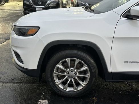 Used 2019 Jeep Cherokee Latitude Plus w/ Cold Weather Group image 7