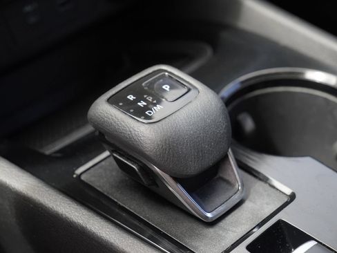 Used 2021 Nissan Rogue S FWD image 16