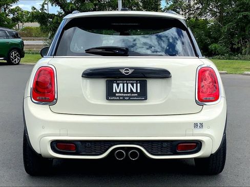 Used 2019 MINI Cooper S image 2