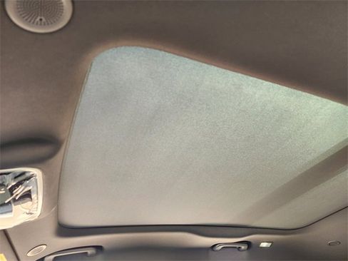 New 2026 Land Rover Range Rover Velar S image 18