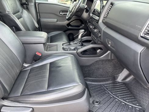 Used 2022 Nissan Frontier PRO-4X AWD/4WD image 26