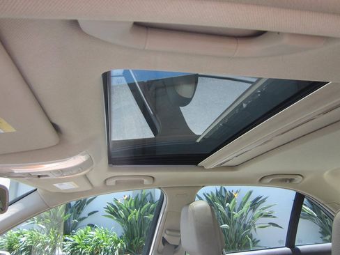 Used 2013 Mercedes-Benz C 300 4MATIC Sedan image 28
