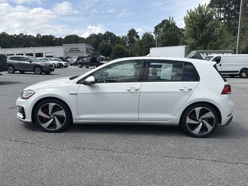 Used 2018 Volkswagen GTI SE FWD image 4