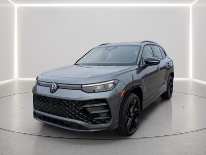 New 2026 Volkswagen Tiguan SE R-Line
