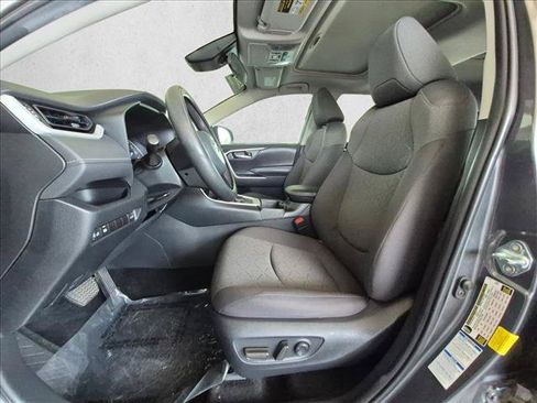 Used 2022 Toyota RAV4 XLE w/ Convenience Package AWD/4WD image 16