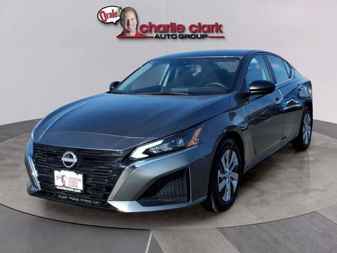 Used 2025 Nissan Altima 2.5 S FWD image 1
