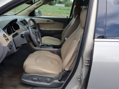 Used 2012 Chevrolet Traverse LT AWD/4WD image 19