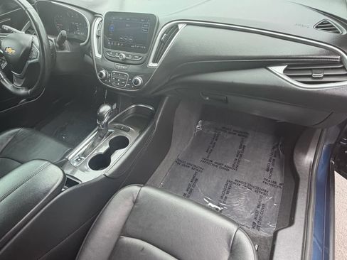 Used 2022 Chevrolet Malibu LT w/ Leather Package image 10