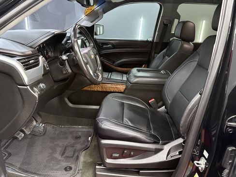 Used 2018 Chevrolet Suburban Premier RWD image 9