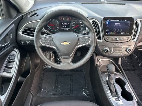Used 2023 Chevrolet Malibu LT FWD image 13