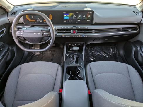 Used 2025 Kia K4 LXS image 25