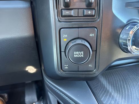 Used 2025 Ford F250 Platinum image 26