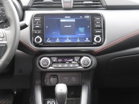 New 2025 Nissan Versa SR w/ Trunk Package image 22