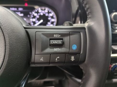 Used 2024 Nissan Pathfinder SV AWD/4WD image 23