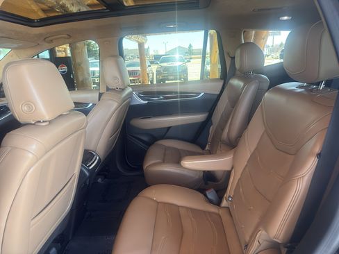 Used 2022 Cadillac XT6 Sport w/ Platinum Package image 18