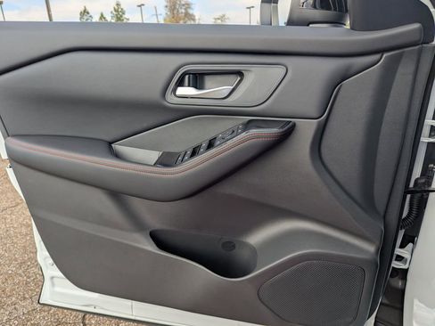 New 2026 Nissan Rogue SV image 17