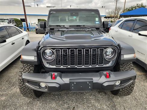 Used 2024 Jeep Gladiator Rubicon image 2