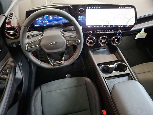 Used 2025 Chevrolet Blazer EV RS image 11