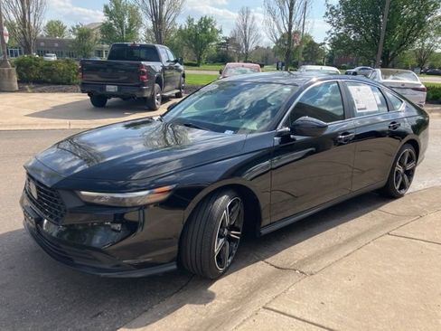 Used 2023 Honda Accord Sport image 7