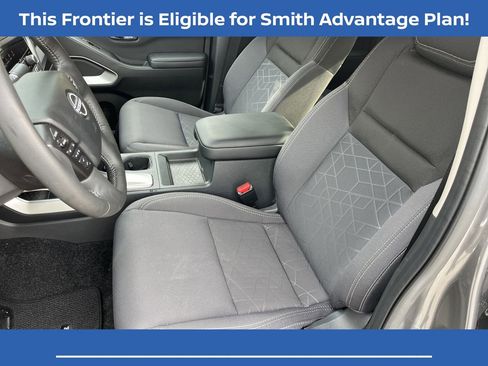 Certified 2025 Nissan Frontier SV w/ SV Convenience Package image 15