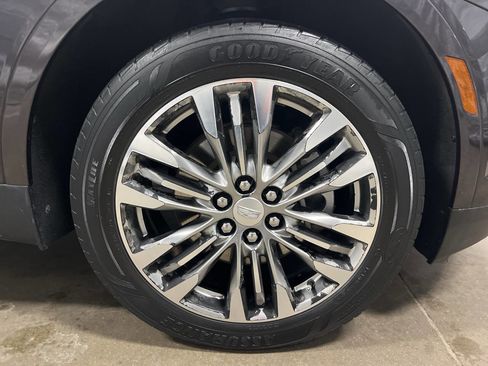 Used 2017 Cadillac XT5 Premium Luxury image 8