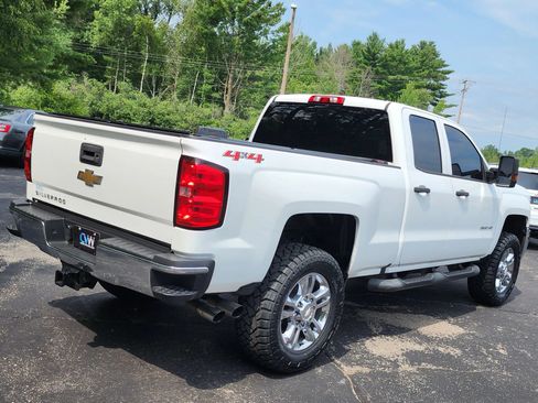 Used 2019 Chevrolet Silverado 2500 W/T AWD/4WD image 9