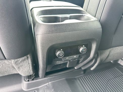 New 2026 Chevrolet Traverse LT w/ Midnight/Sport Edition image 18