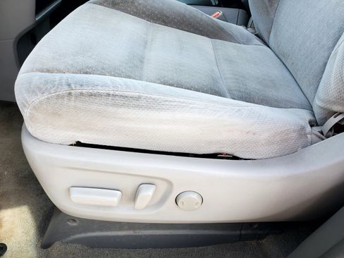 Used 2018 Toyota Sienna LE image 16