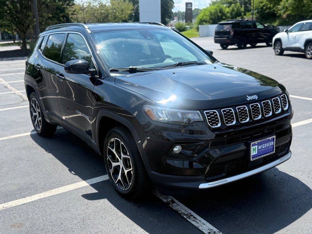 Used 2024 Jeep Compass Limited AWD/4WD image 12