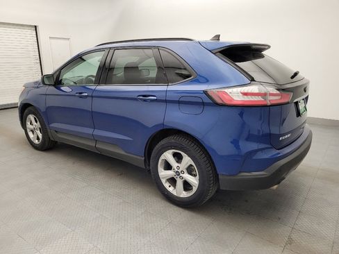 Used 2020 Ford Edge SE image 3