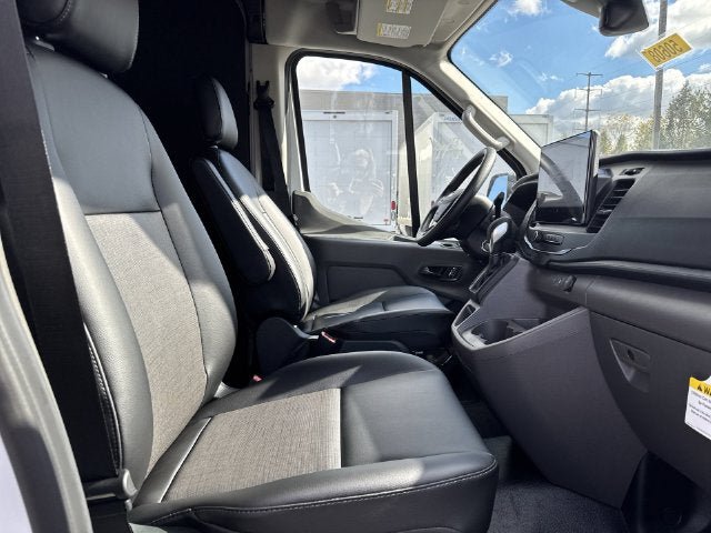 New 2026 Ford Transit 250 148 Medium Roof w/ Load Area Protection Package RWD image 23