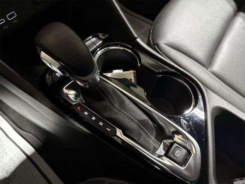 Used 2024 Buick Encore GX Sport Touring w/ Comfort Package image 17