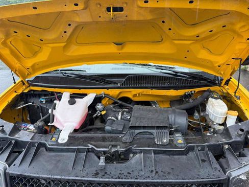 Used 2019 GMC Savana 3500 Extended w/ Driver Convenience Package image 23