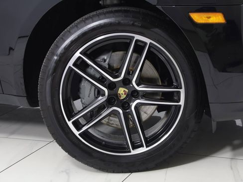 Used 2021 Porsche Macan S image 17