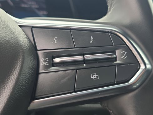 Used 2025 Chevrolet Suburban Z71 AWD/4WD image 29