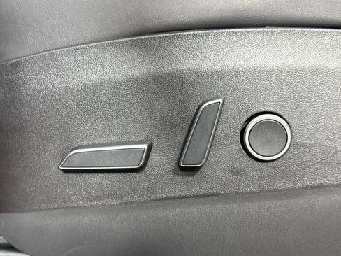 Used 2023 Tesla Model Y Performance AWD/4WD image 15