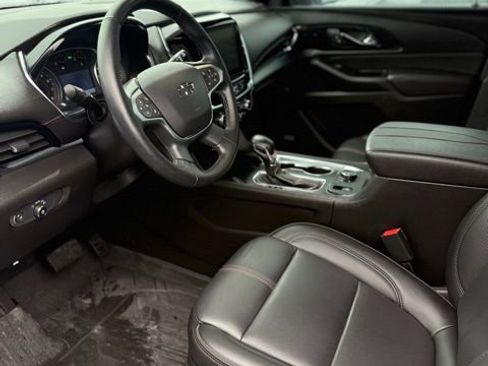 Used 2023 Chevrolet Traverse RS w/ LPO, Floor Liner Package image 5