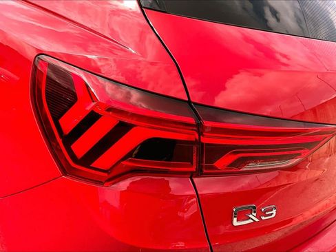 Used 2023 Audi Q3 2.0T Premium Plus image 28