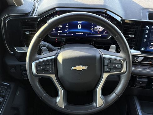 Used 2023 Chevrolet Silverado 1500 LTZ image 12