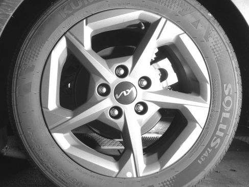 Used 2025 Kia K4 FWD image 14