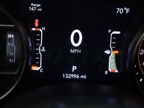 Used 2019 Jeep Wrangler Unlimited Sahara image 13