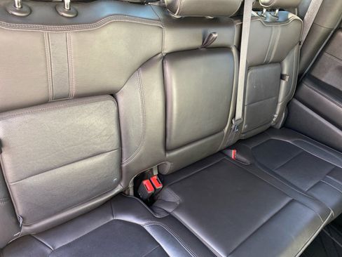 Used 2019 Chevrolet Silverado 1500 High Country w/ Technology Package image 18