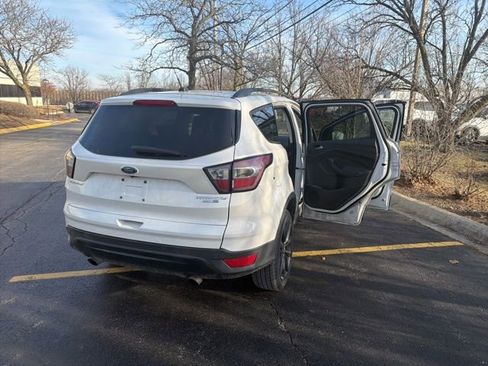 Used 2017 Ford Escape Titanium image 9