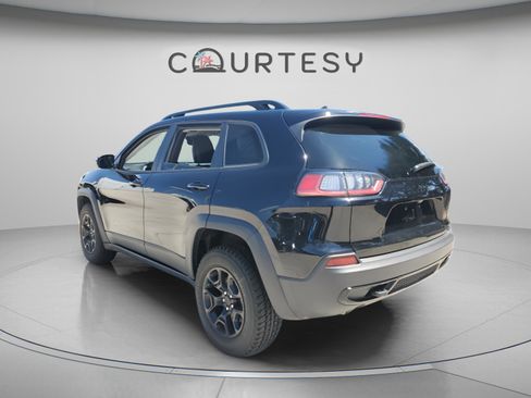 Certified 2022 Jeep Cherokee Latitude AWD/4WD image 2