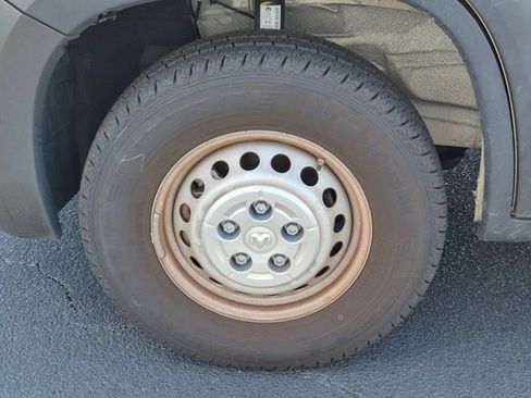 Used 2025 RAM ProMaster 2500 FWD image 10