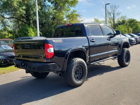 Used 2018 Toyota Tundra SR5 w/ SR5 Upgrade Package image 6