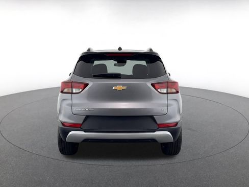 Used 2025 Chevrolet TrailBlazer LT FWD image 8
