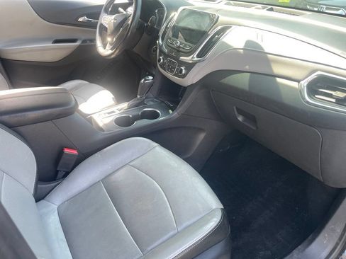 Used 2020 Chevrolet Equinox Premier w/ LPO, Floor Liner Package FWD image 10
