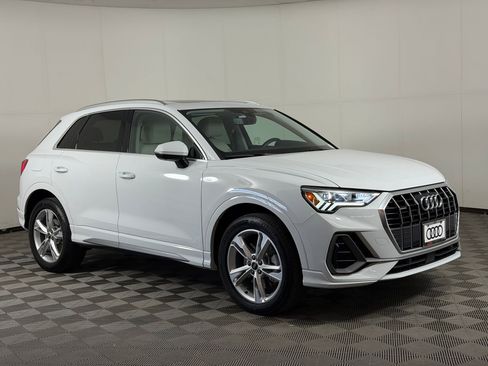 Used 2024 Audi Q3 2.0T Premium Plus AWD/4WD image 7